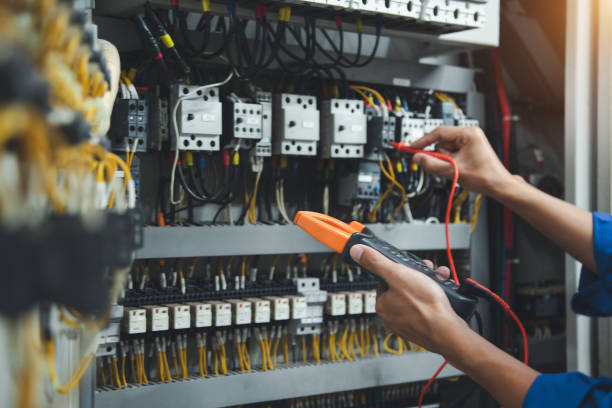 Best Affordable Electrician  in Oak Grove, MO